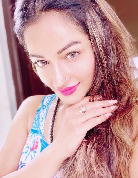 Ritika Anand Indian actress Wiki ,Bio, Profile, Unknown Facts and Family Details revealed